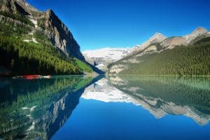 Lake Louise mountain lake panorama